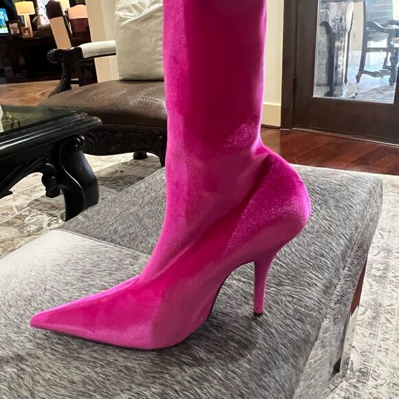 Balenciaga pink velvet booties - Picture 6 of 13